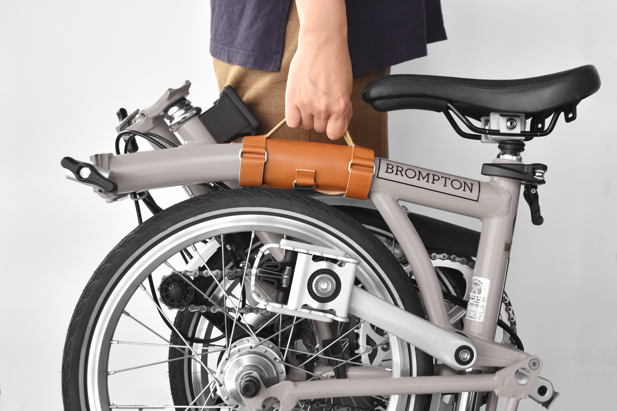 【折りたたんだBROMPTON(ブロンプトン)の持ち運びに】
